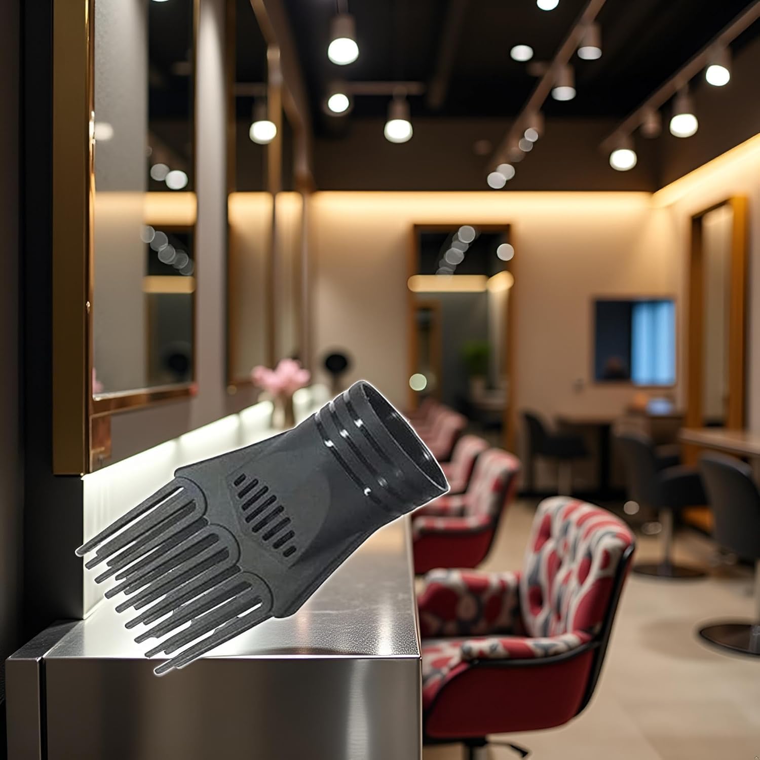 Side angle of Goudogedc universal blow dryer comb nozzle