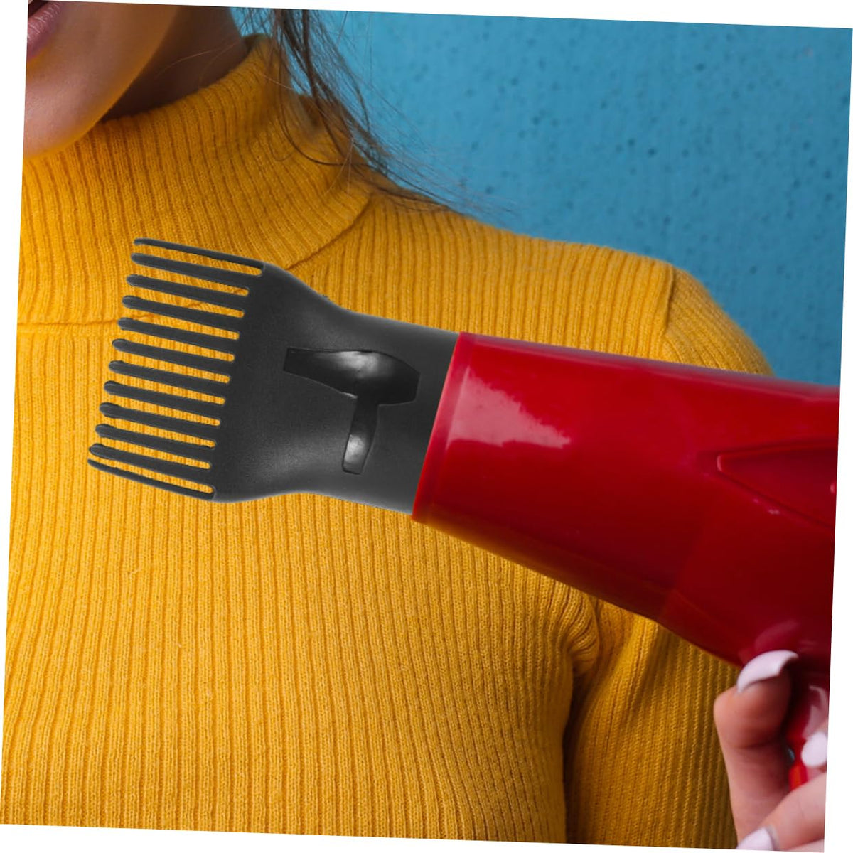 Close up of Minkissy hair dryer styling tool set
