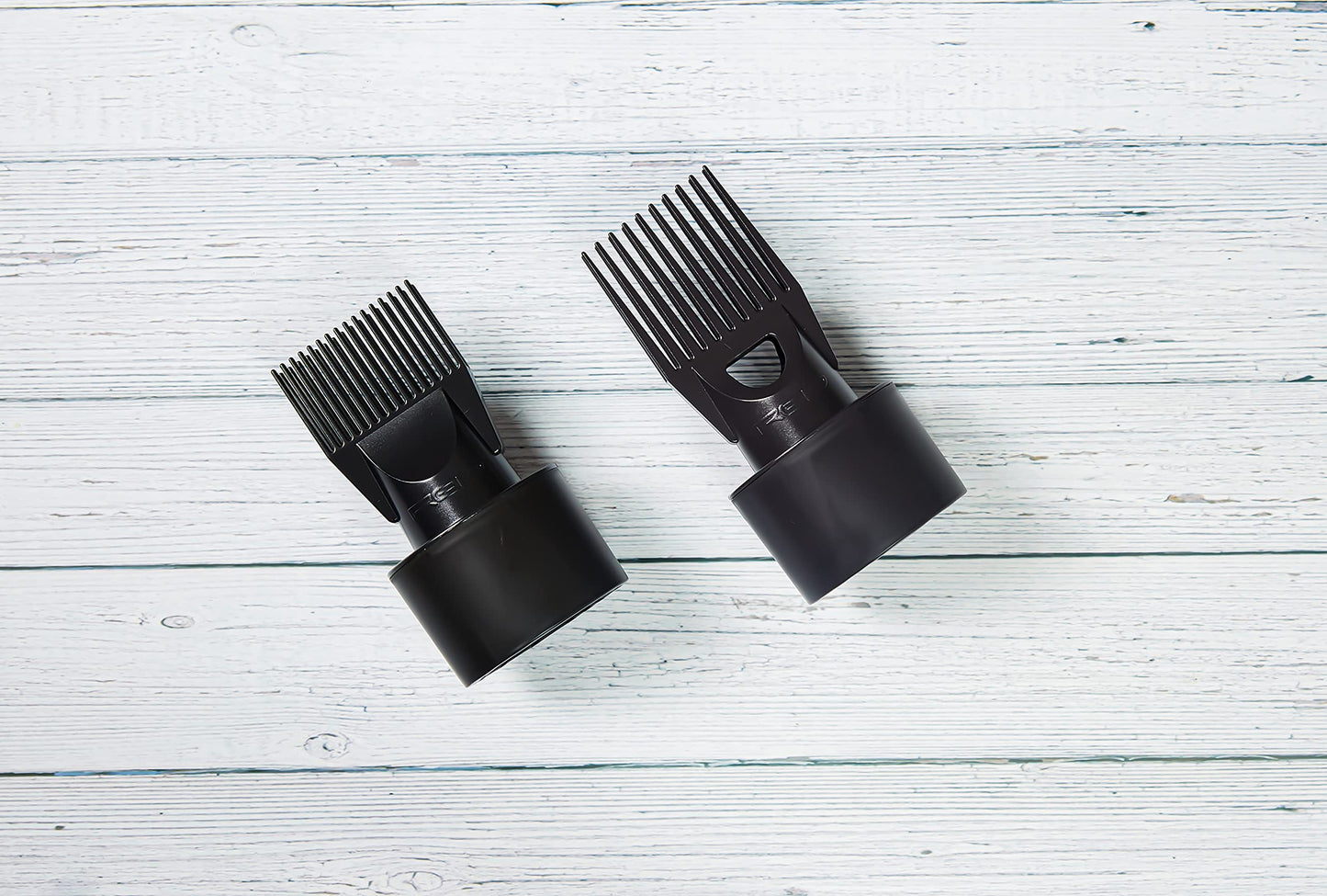 Close up of Red by Kiss nylon comb teeth