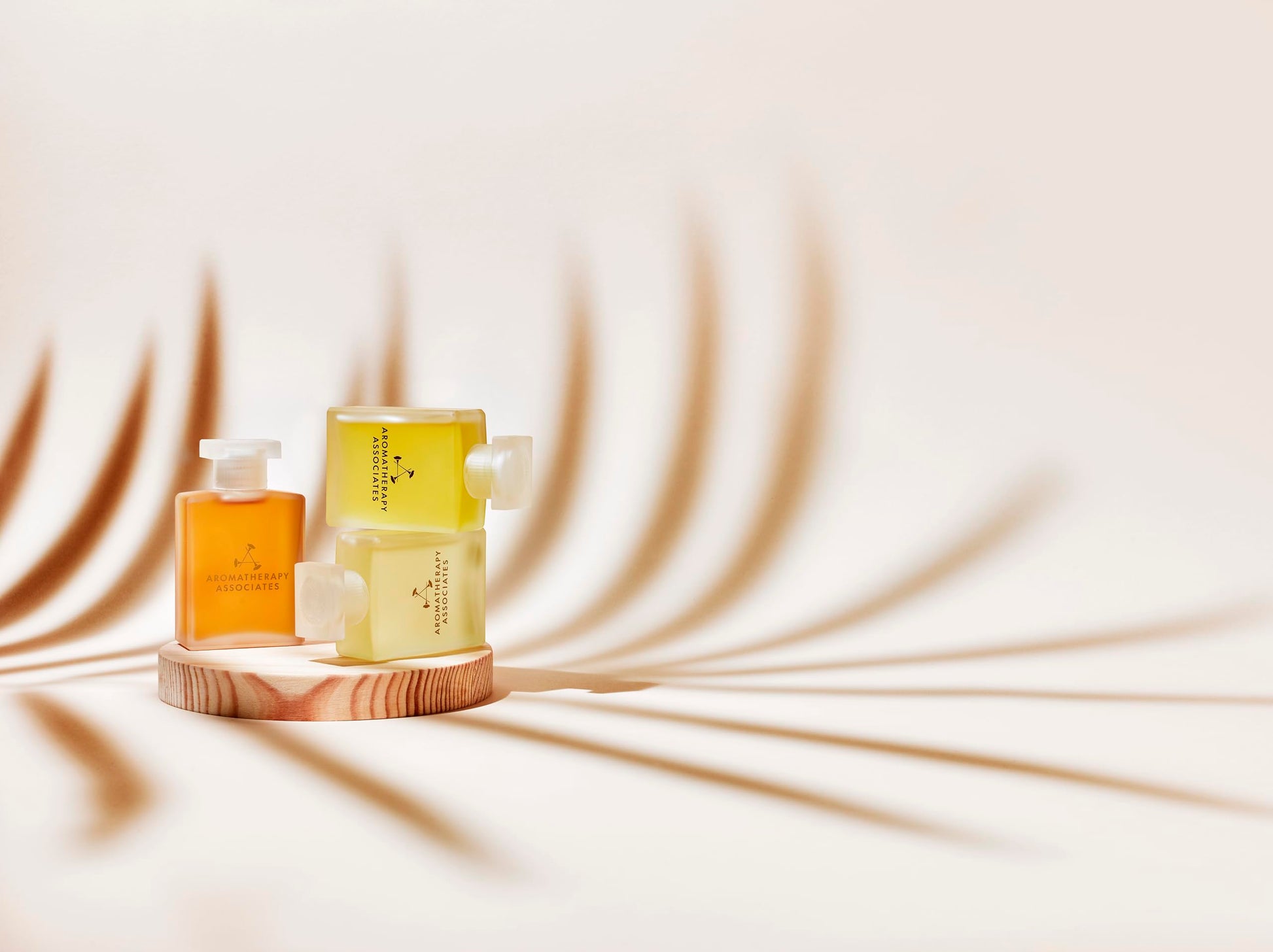 Full packaging of Aromatherapy Associates Deep Relax Bath Oil showing original USA imported seal.