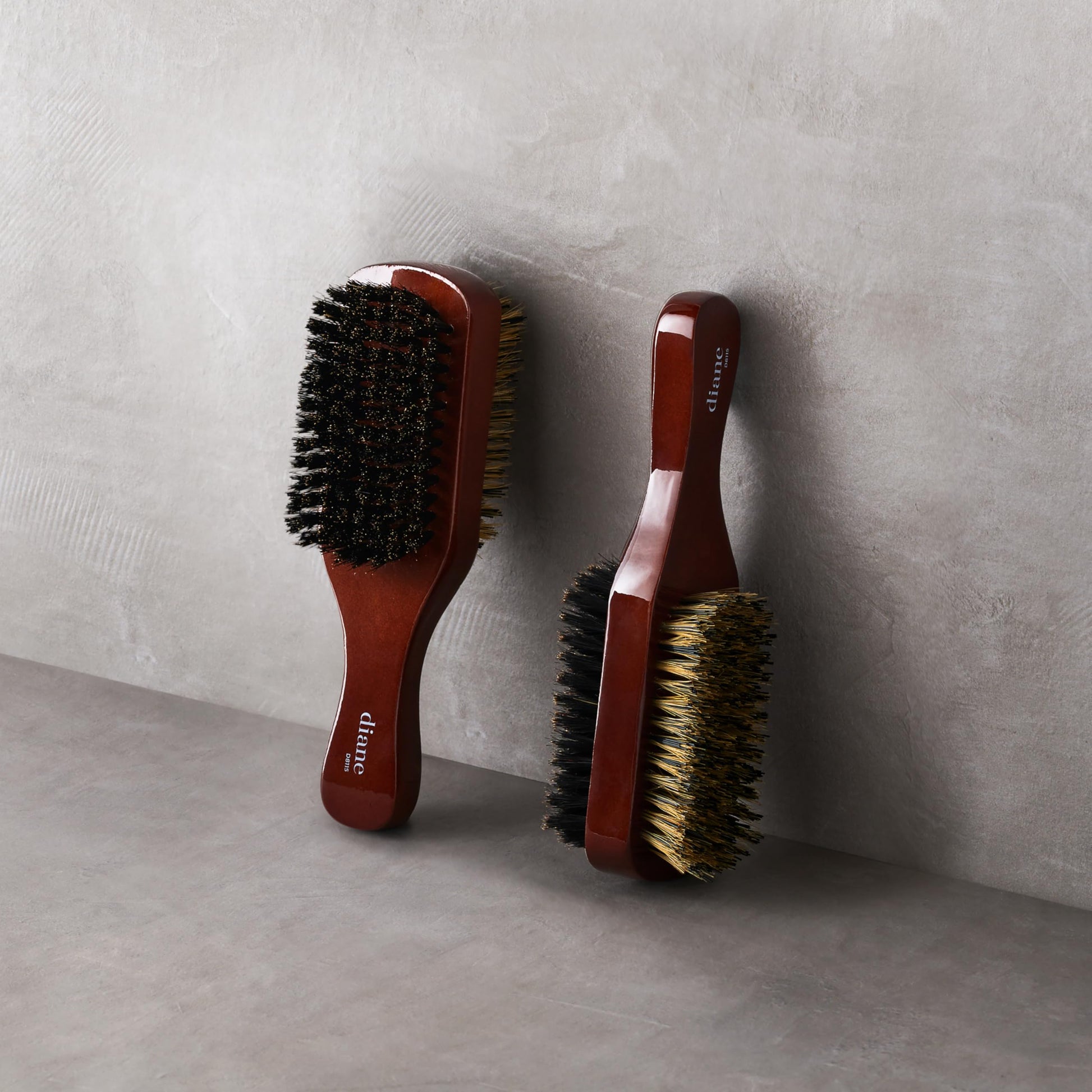 Diane premium hair brush for men showing the firm nylon reinforced bristle side
