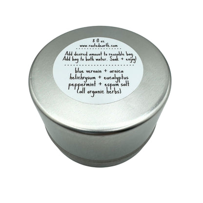 Detailed view of the reusable muslin tea bag for bath