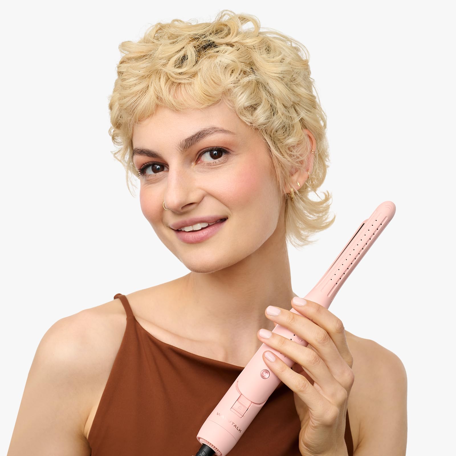 Close up view of the ceramic plates on the Wavytalk short hair curler