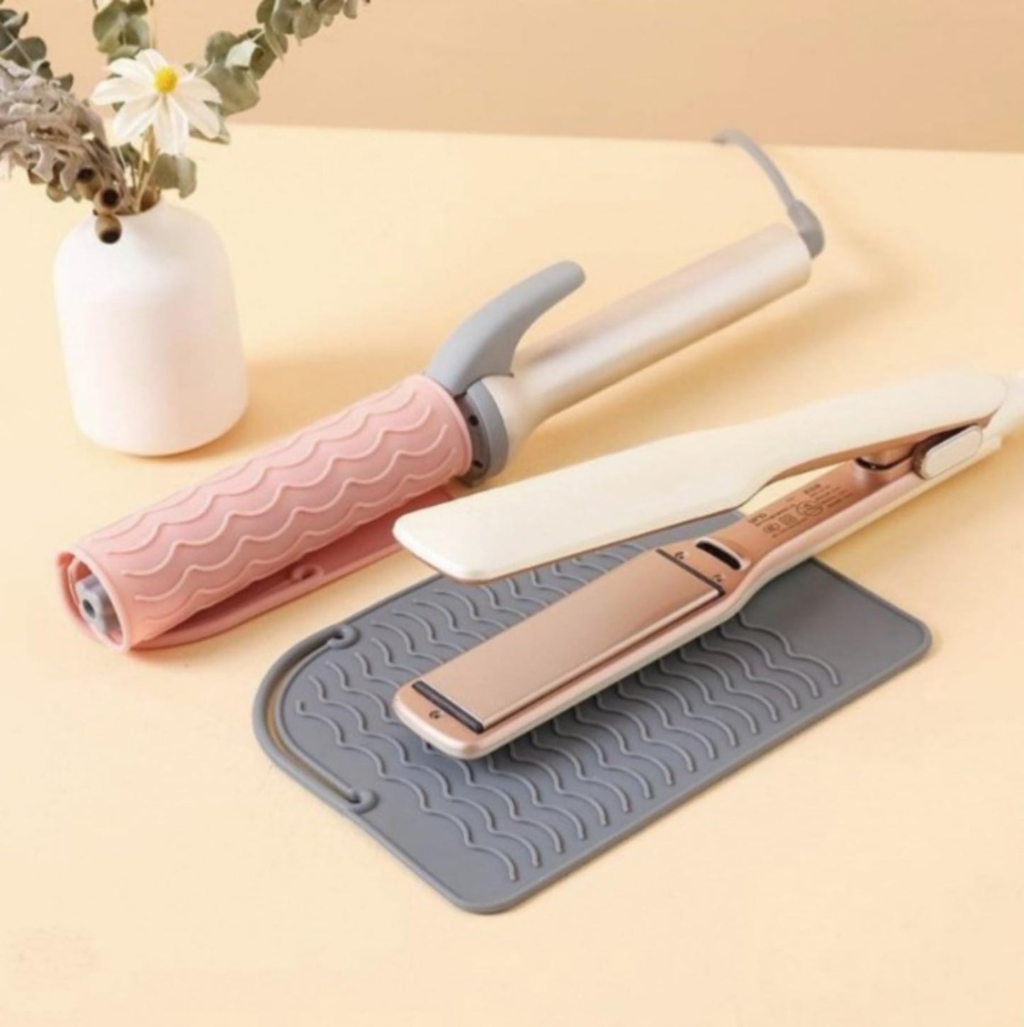 Non slip corrugated silicone curling iron holder mat close up texture view