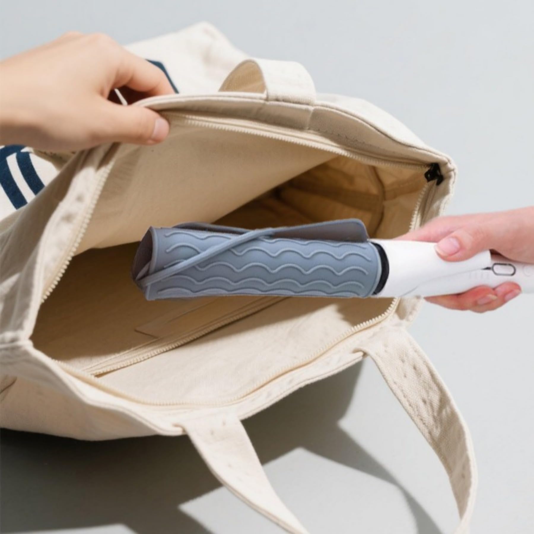 Flexible and collapsible travel friendly hair tool insulation mat set