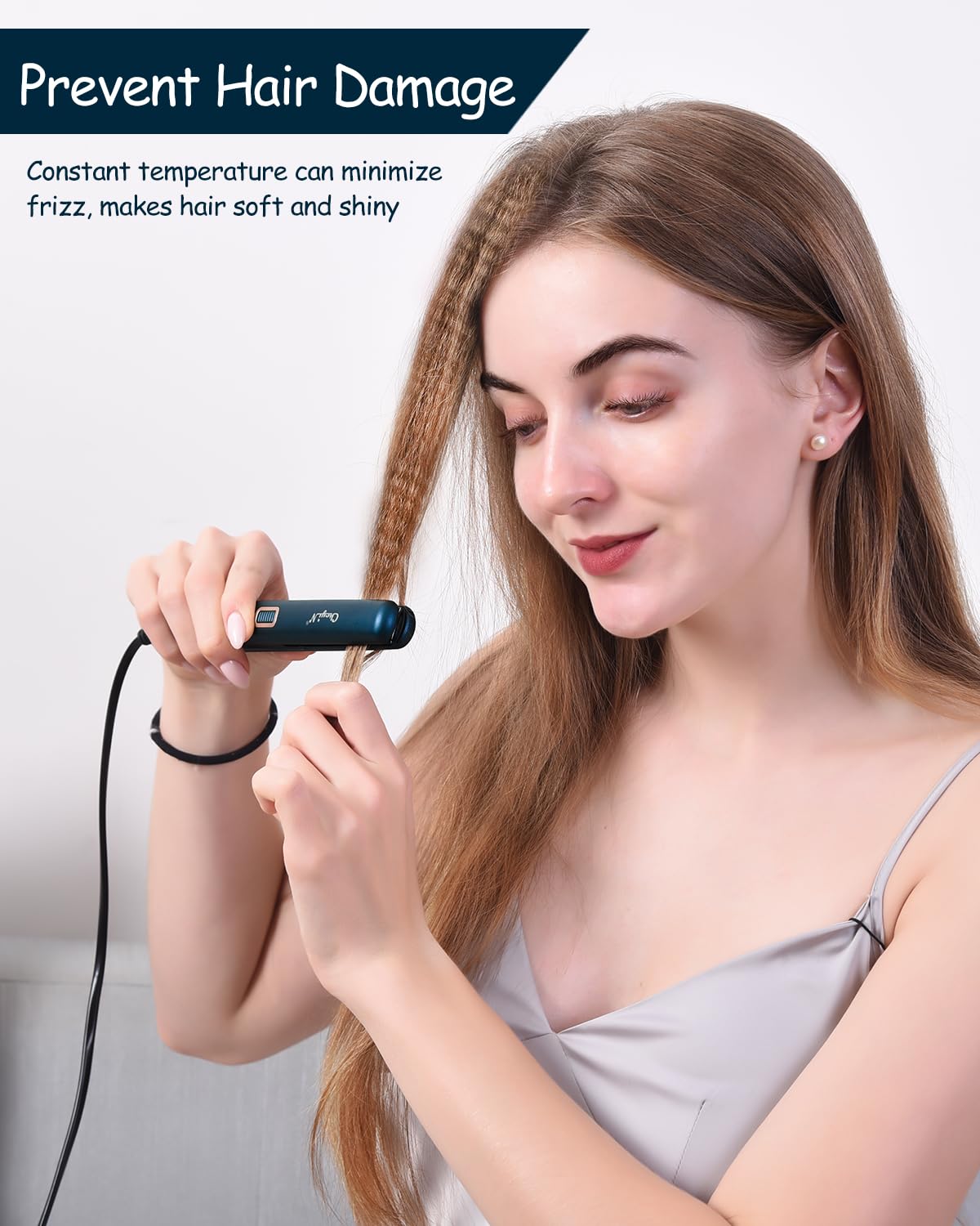 CkeyiN mini hair crimper plates showing the zig-zag texture design for volume.