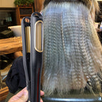 NC Hann Auto Hair Crimper lifestyle image illustrating the dramatic transformation from flat hair to volumized waves.