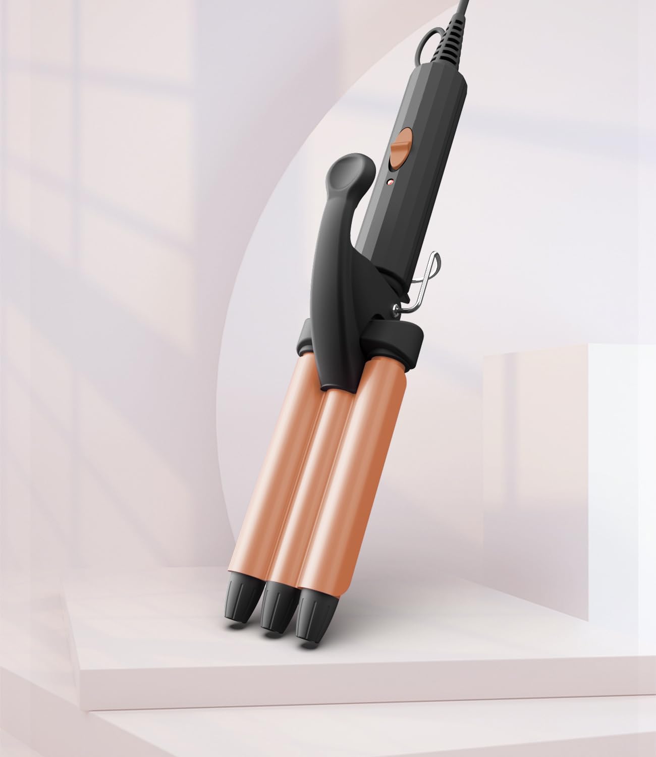 CIVEYA mini hair tool demonstrating the half inch tight beach waves pattern on a hair strand