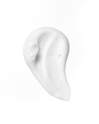 Organic hair styling foam with quinoa and acacia gum ingredients