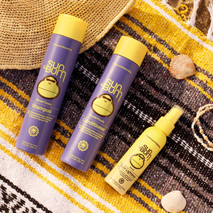 Close up of the spray nozzle on the authentic Sun Bum sun kissed hair lightener bottle.
