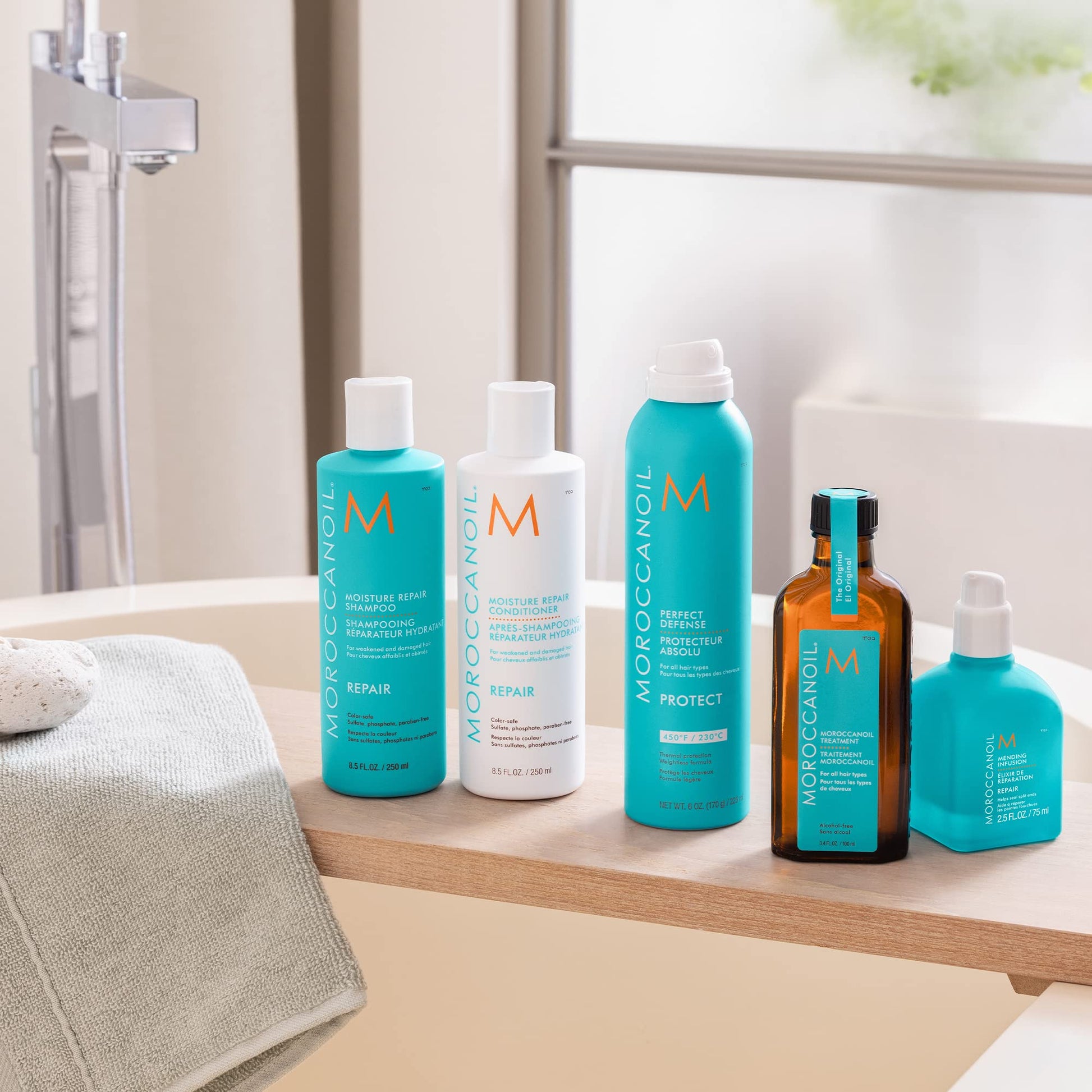 Moroccanoil Mending Infusion luxury split end finisher bottle side view