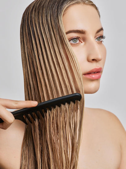 IN COMMON anti frizz thermal styling spray bottle instructions view
