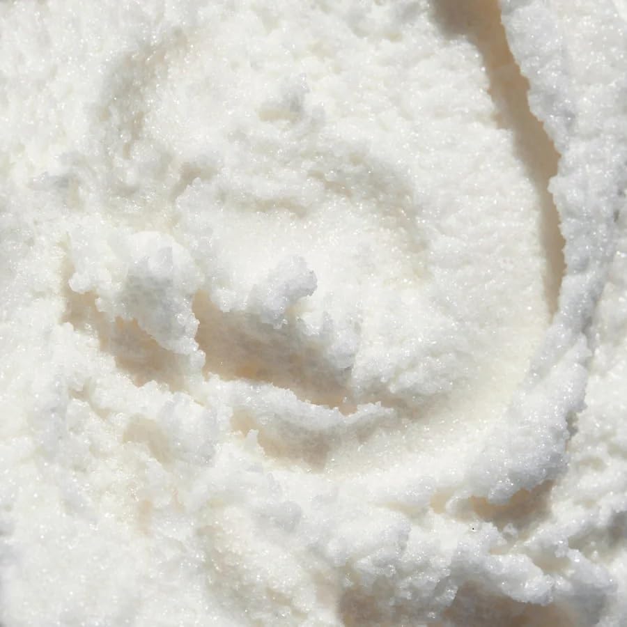 LALICIOUS Sugar Kiss exfoliating body scrub for women texture detail