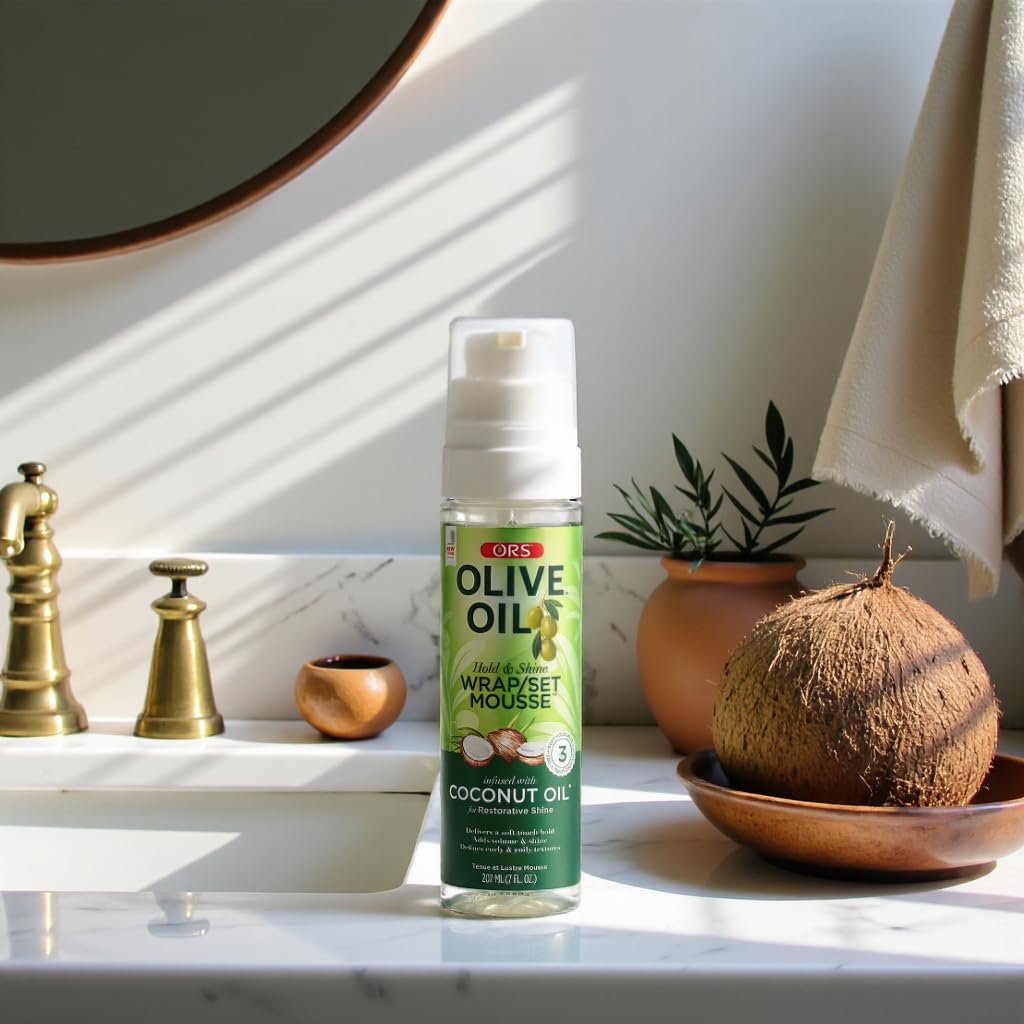 Lightweight mousse texture close up highlighting the soft hold formulation.