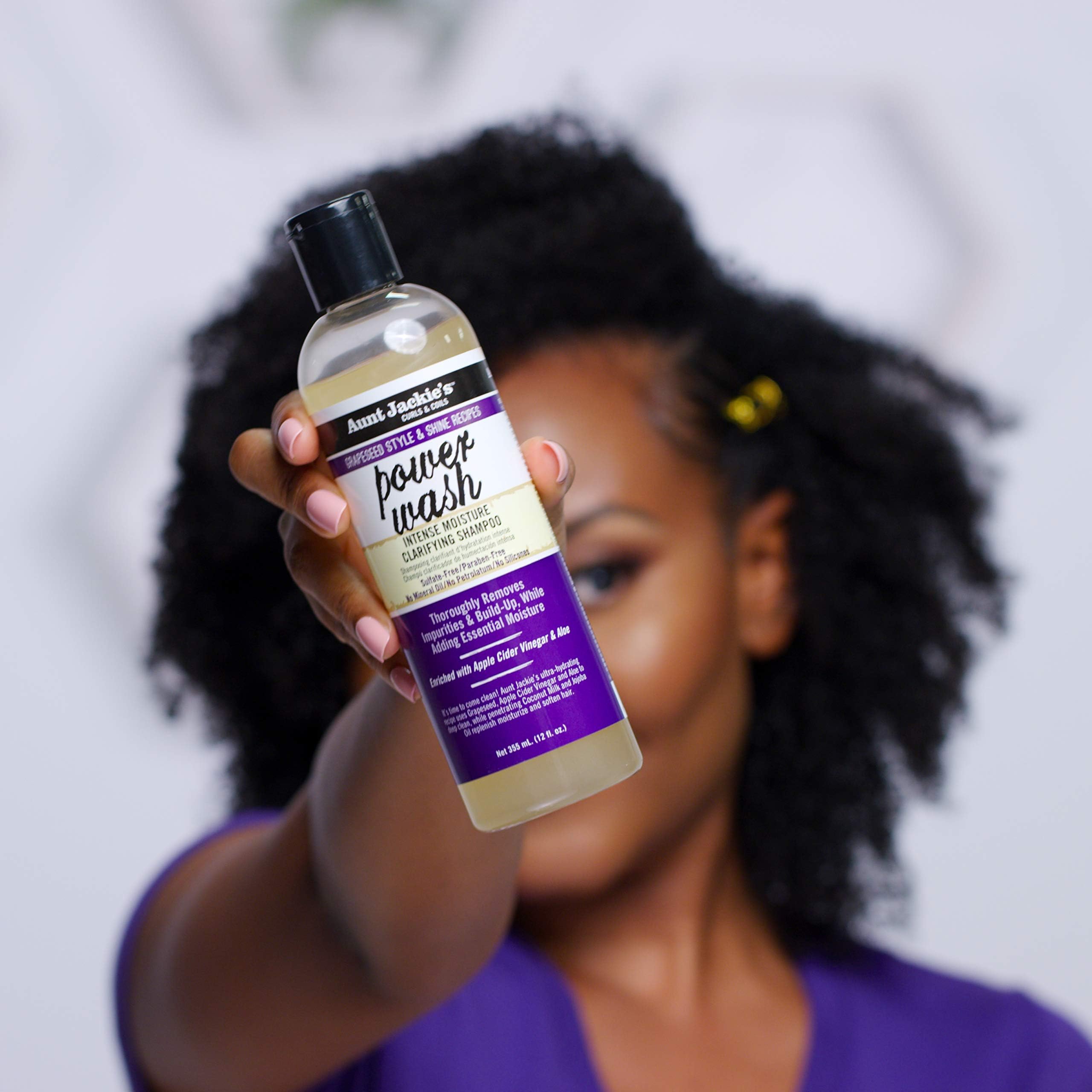 Deep cleansing moisturizing shampoo for natural hair textures