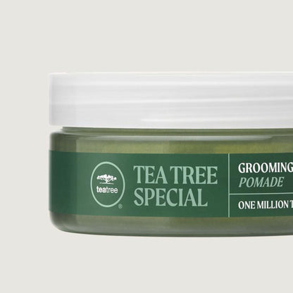 Professional salon grade frizz control grooming pomade for defining edges and curls