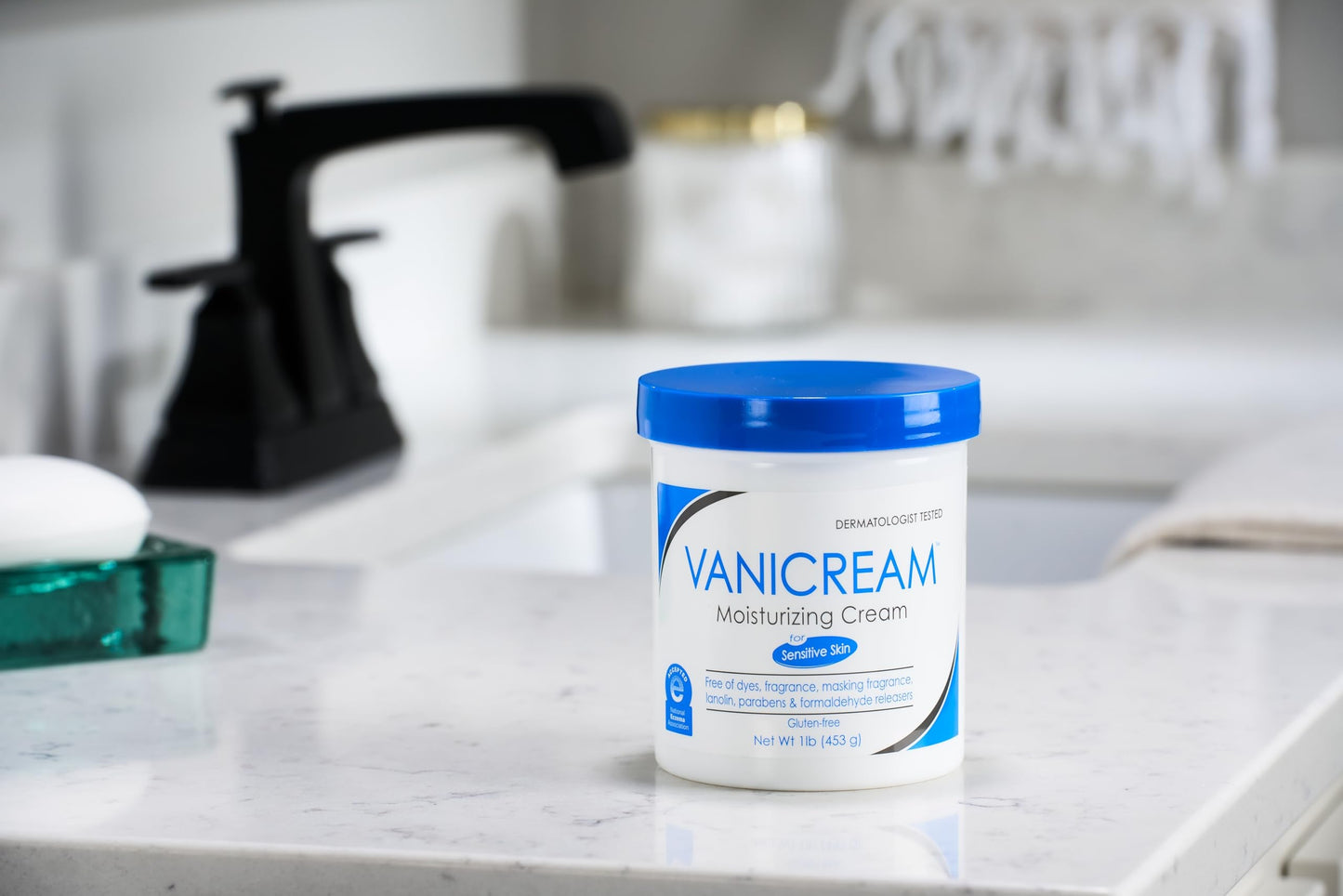 Authentic USA imported Vanicream packaging for intensive family body hydration