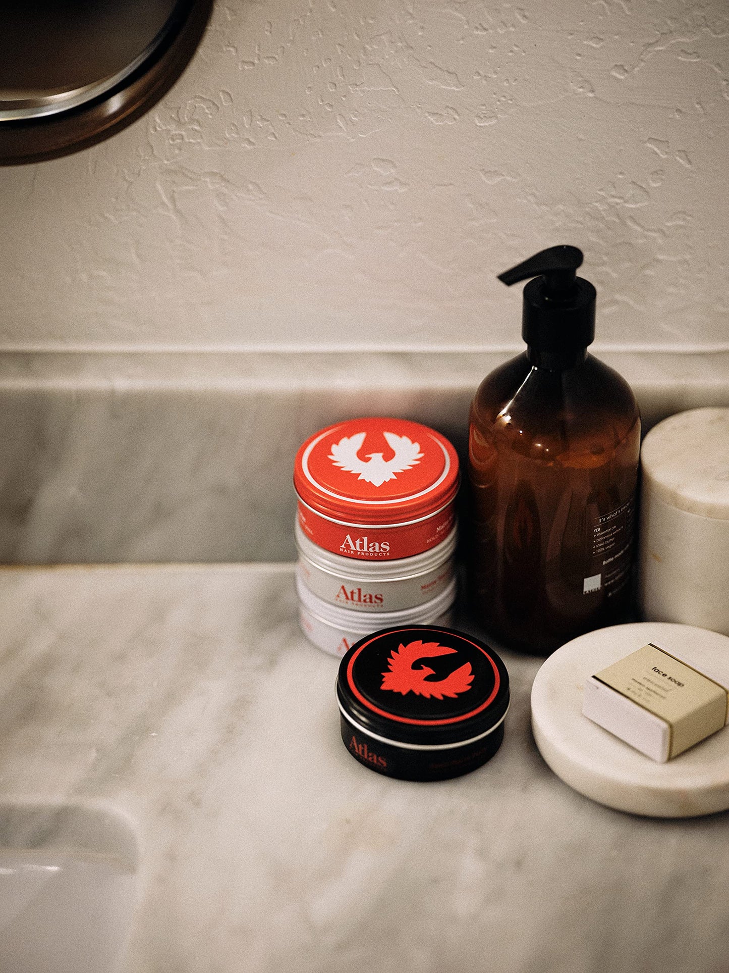 Atlas Black Edition grooming product set