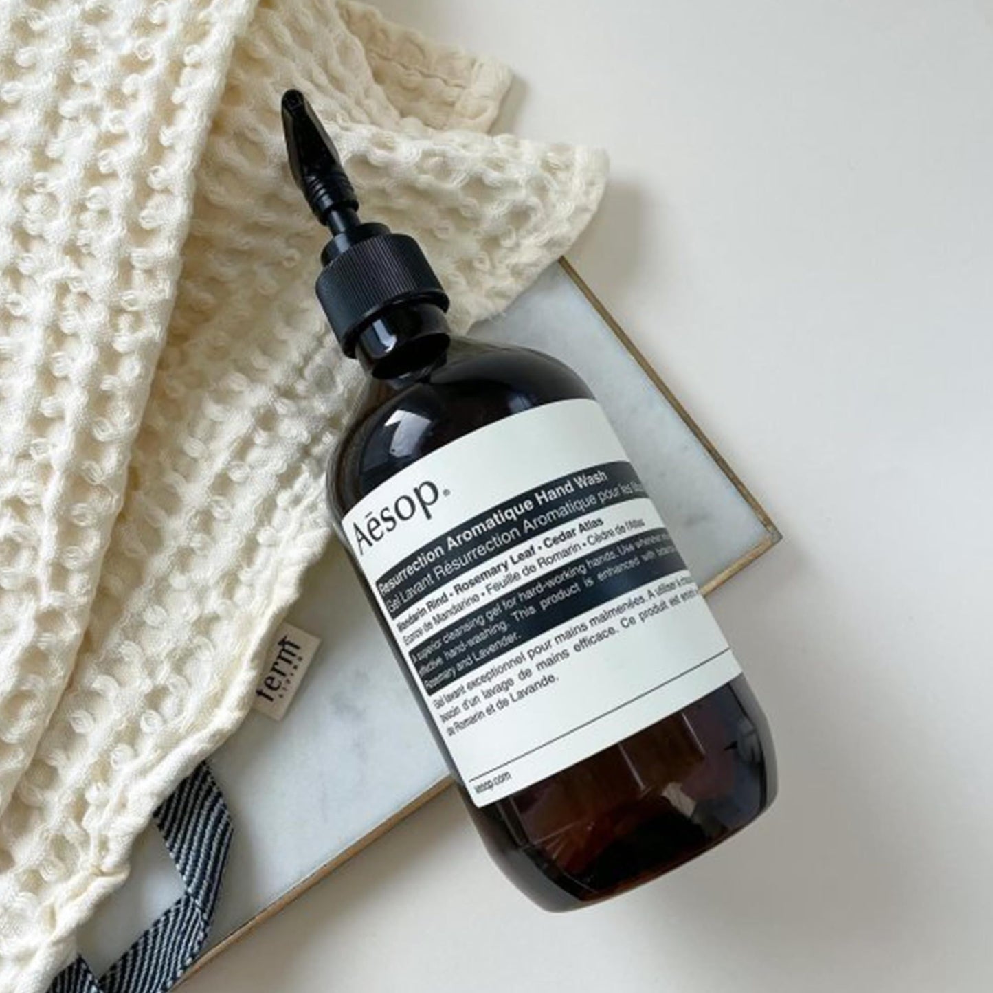 Close up product image of the authentic imported resurrection aromatique gel cleanser