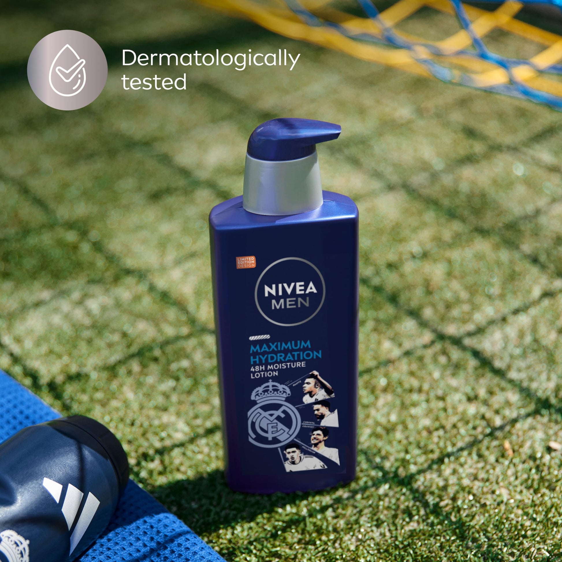 Pump mechanism detail of Nivea Men Maximum Hydration 500 milliliter bottle