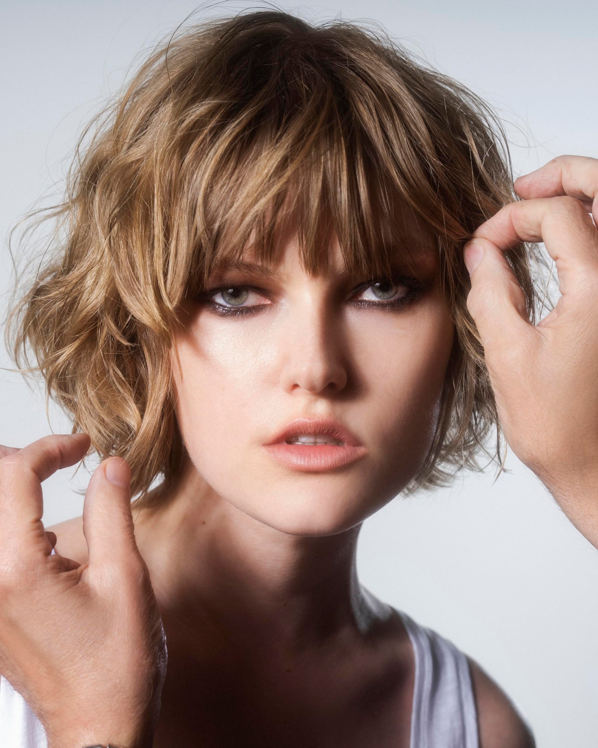R+Co Sun Catcher heat protection hair spray application