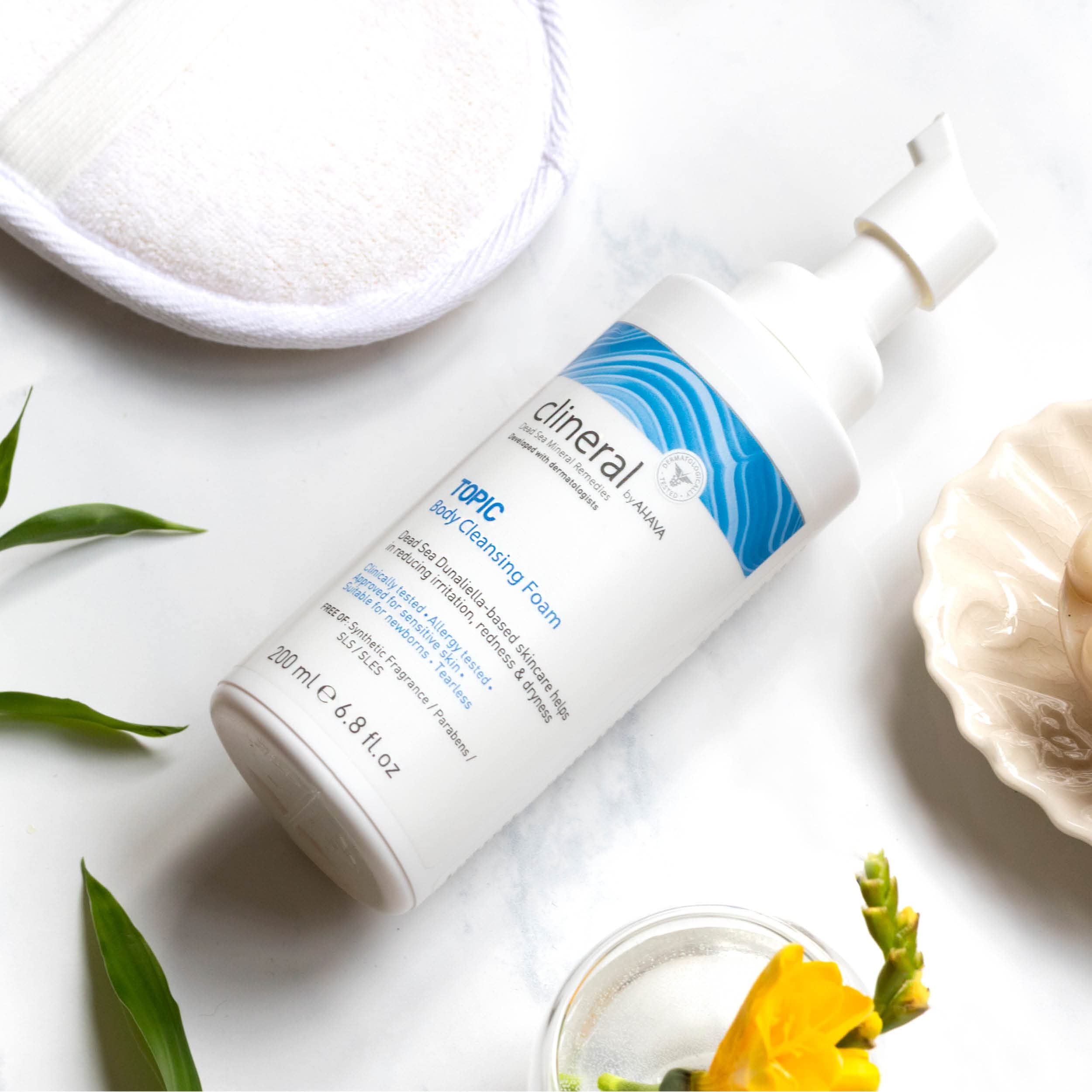Atopic dermatitis relief body foam skincare routine bottle