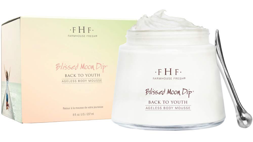 Texture shot of the billowy and lightweight whipped body mousse consistency.