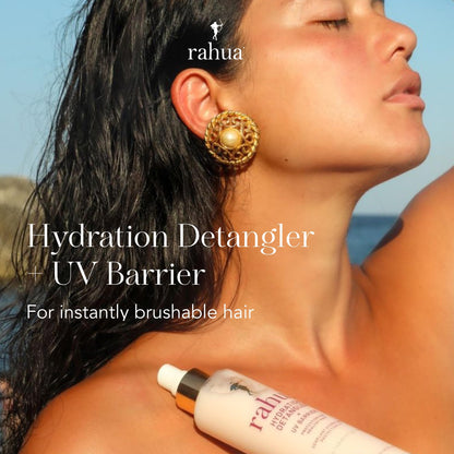Hydrating leave in hair spray pump nozzle close up view for anti frizz protection