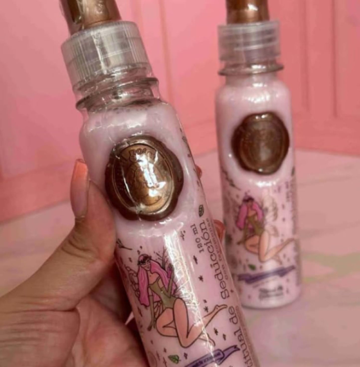 Side view of Ritual Botanico 120 milliliter hair spray