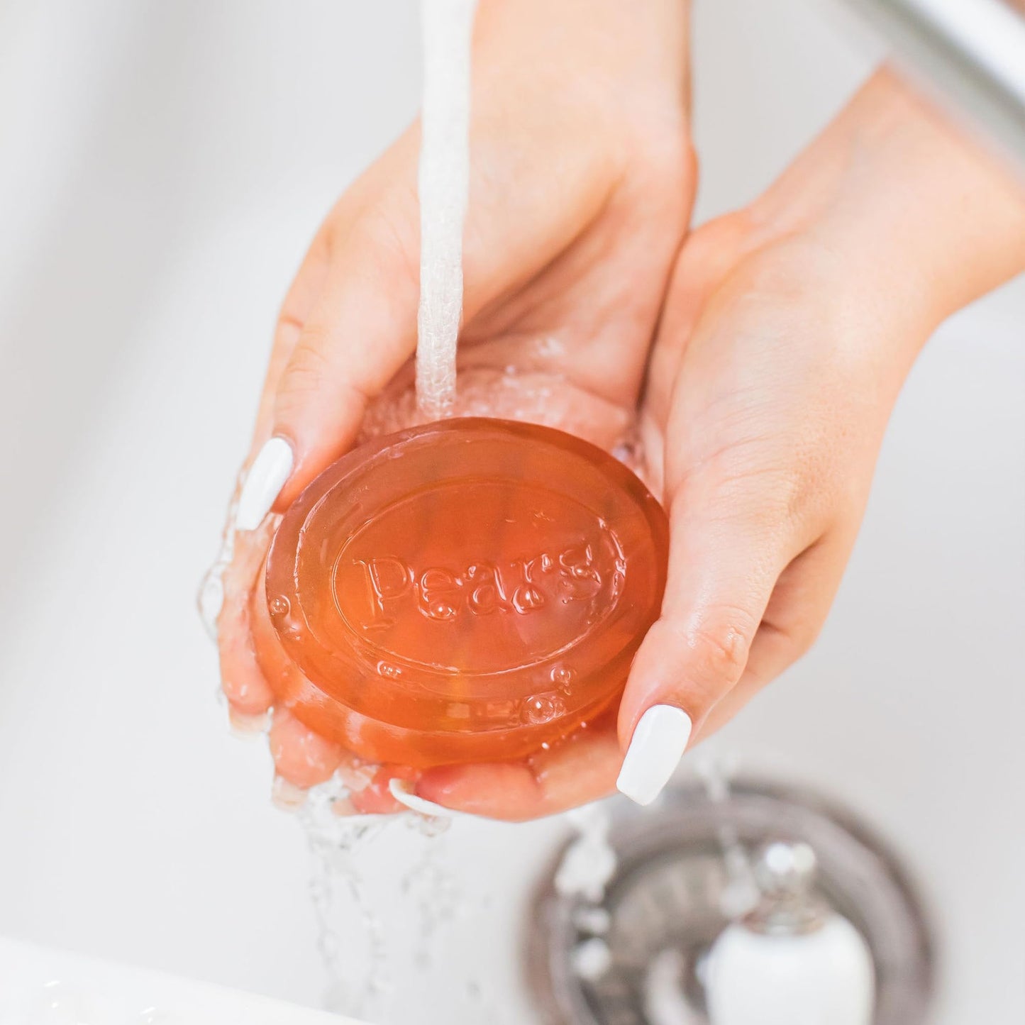 Detailed view of Pears glycerin soap ingredients label