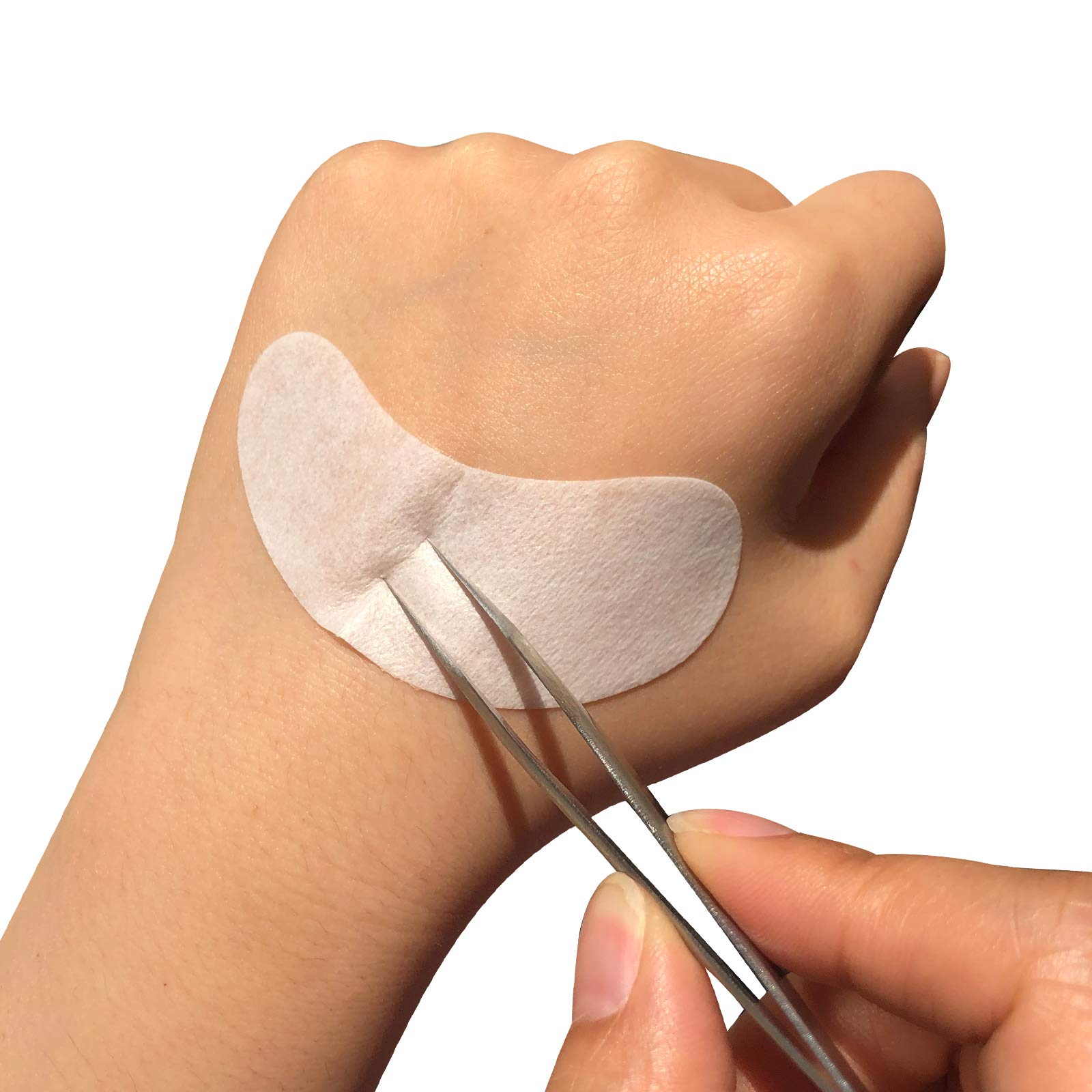 Professional application of GreenLife hydrogel eye patches