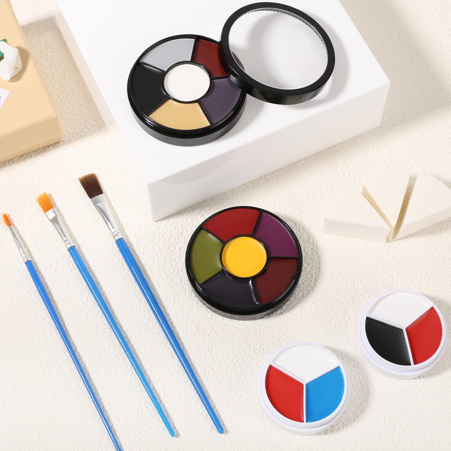 LOKFAR hypoallergenic cosmetic paint wheel illustrating safe ingredients for children and adults.