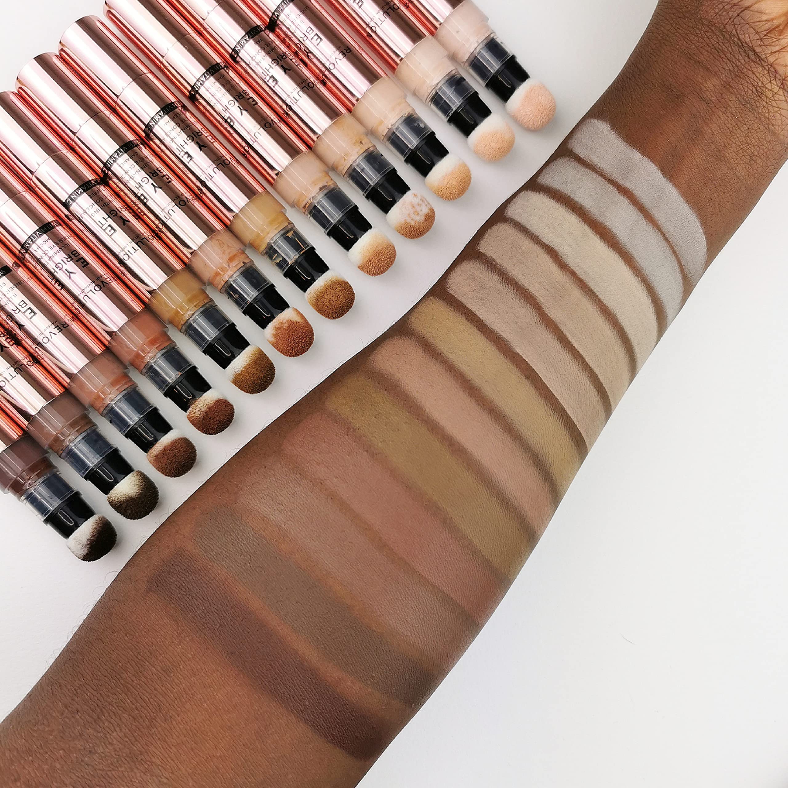 Makeup Revolution Eye Bright Concealer Caramel texture swatch