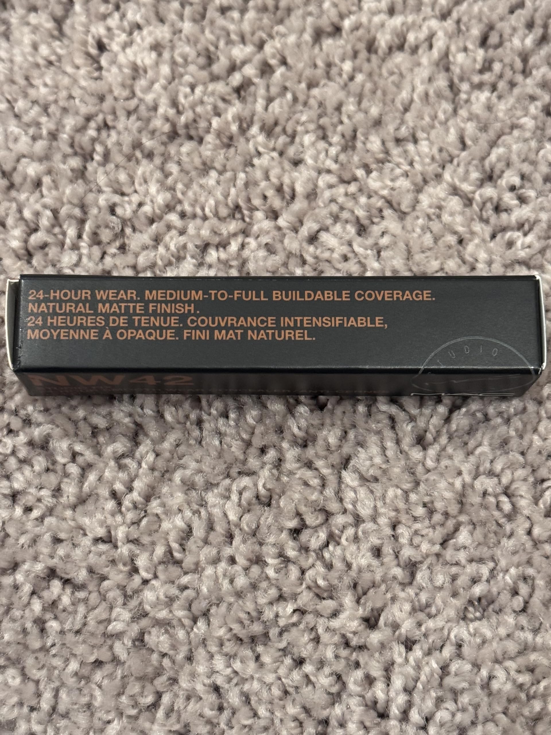 MAC liquid concealer texture and shade swatch NW42