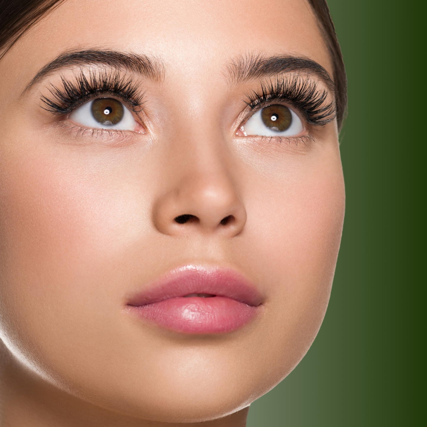 Multipurpose organic castor oil lash serum showing application benefits for thicker looking eyebrows.