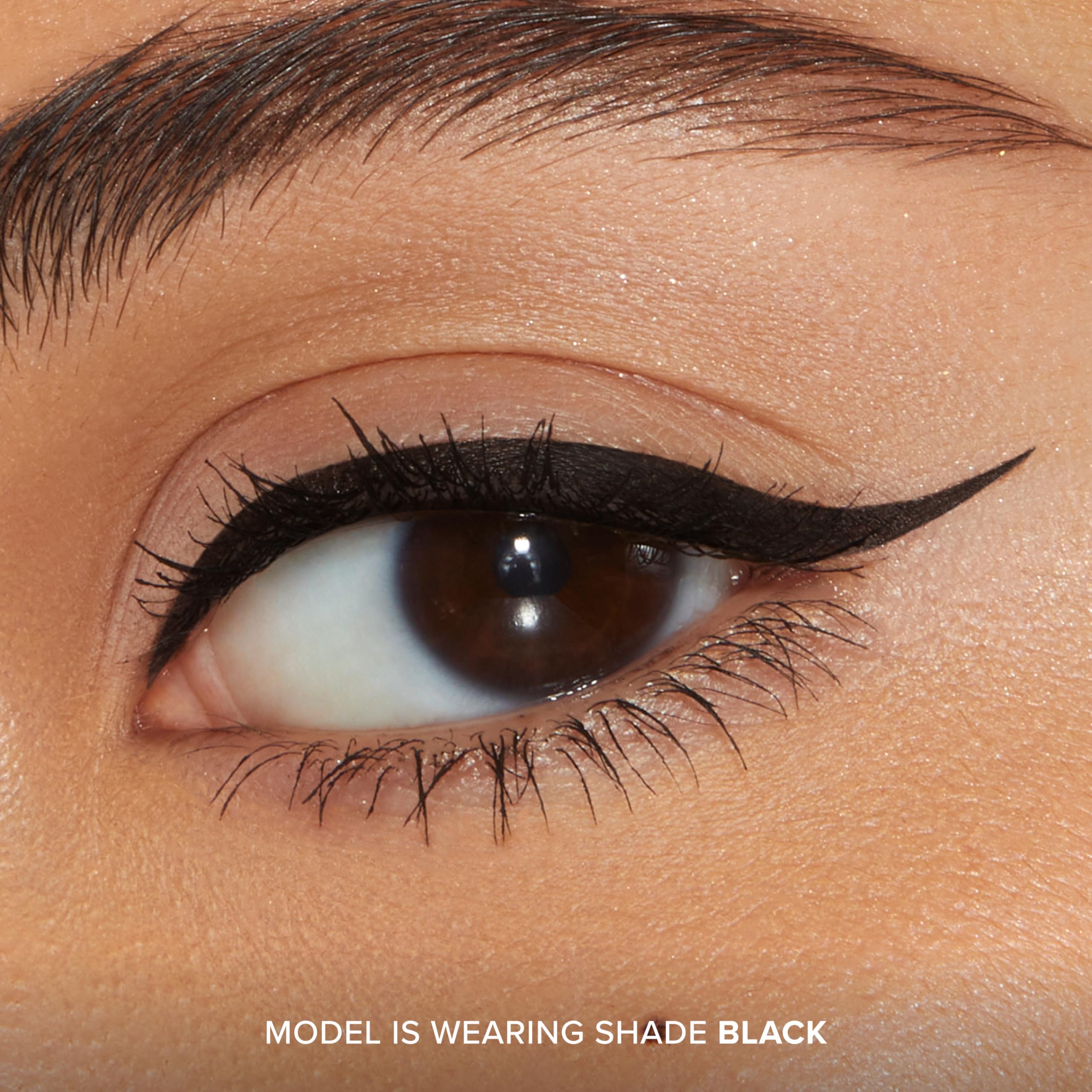 Close up of Too Faced eyeliner dual-fiber brush applicator