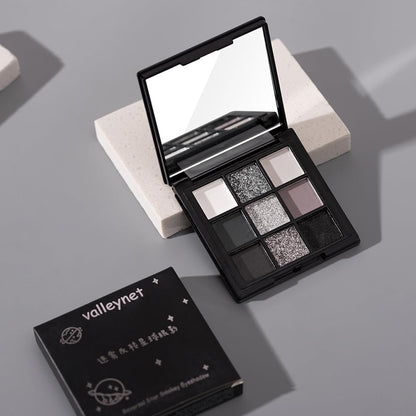 Professional makeup look created with Baisen Diary smokey palette