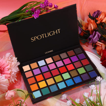 High pigmented shimmer shades in Ucanbe palette