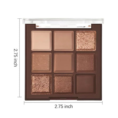 Professional makeup look using Cakaila smokey eye palette