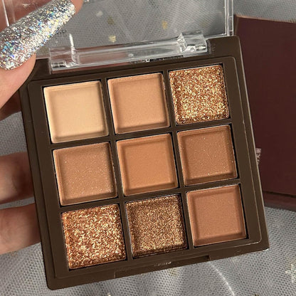 Cakaila neutral eyeshadow palette travel size packaging