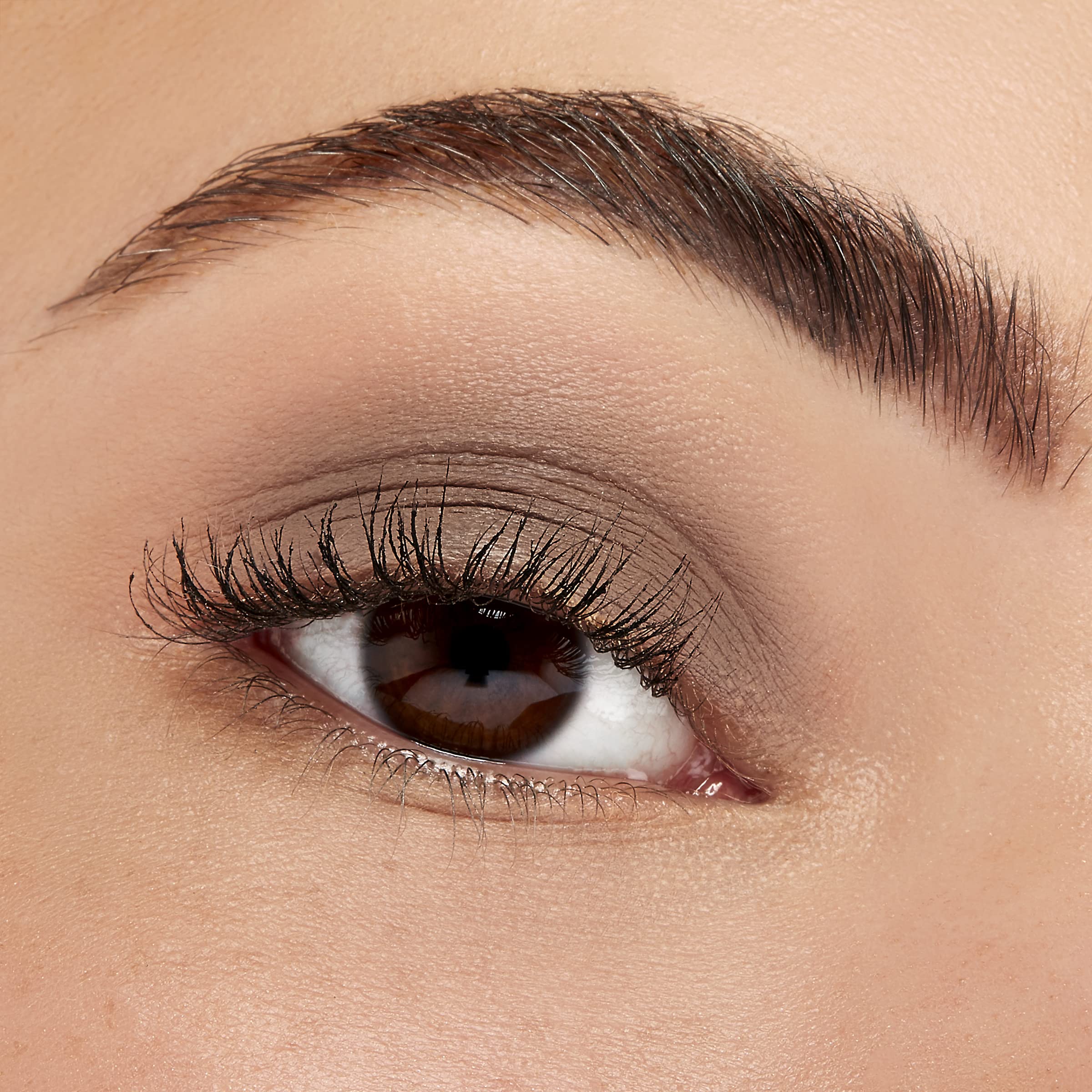 Sigma Beauty matte eyeshadow primer crayon in warm coffee shade Earthen open tip view