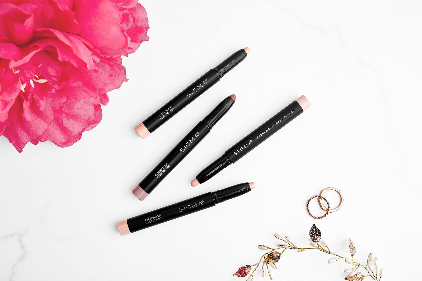 Sigma Beauty vegan and cruelty free eyeshadow primer base in Earthen