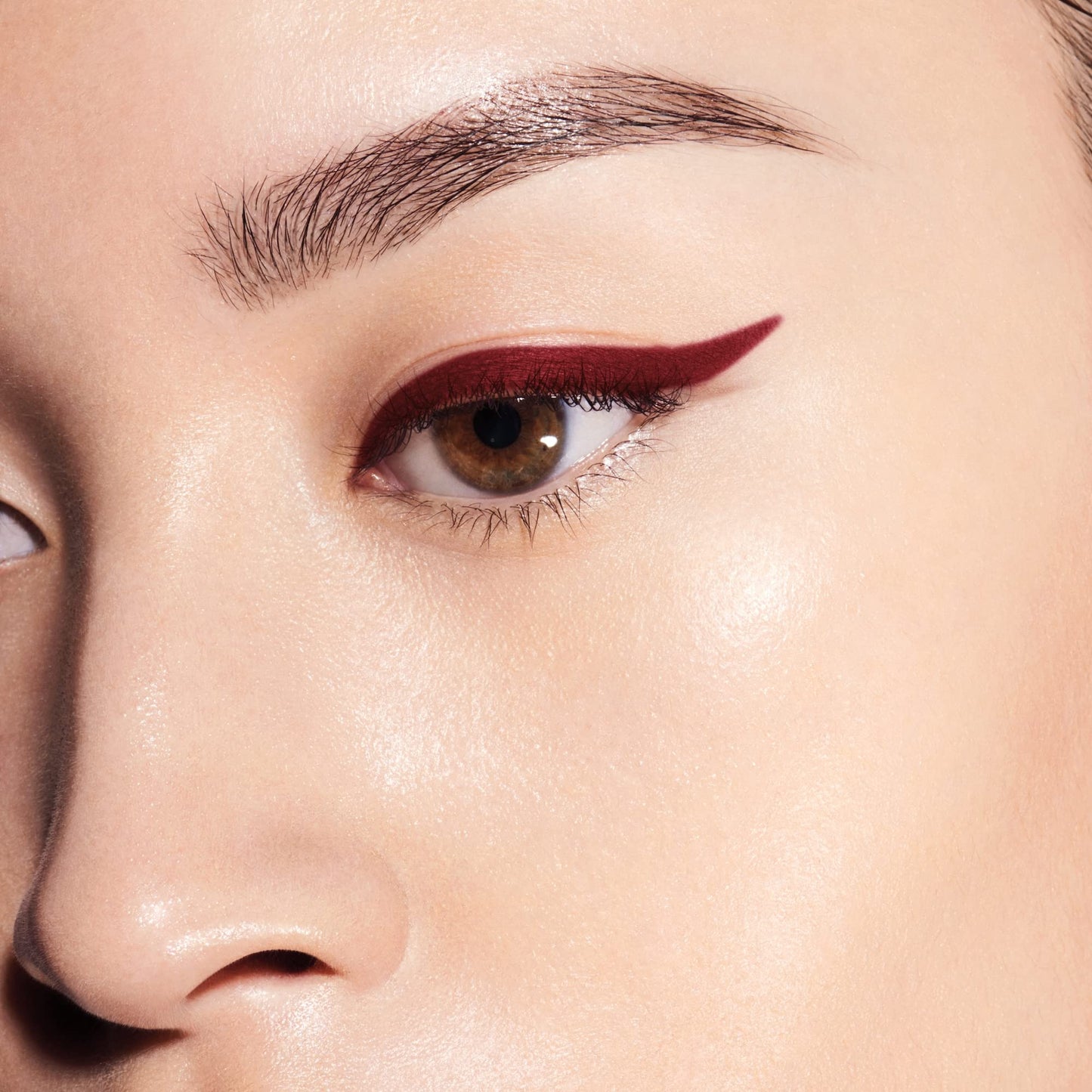 Shiseido Kajal InkArtist open showing tip and sponge