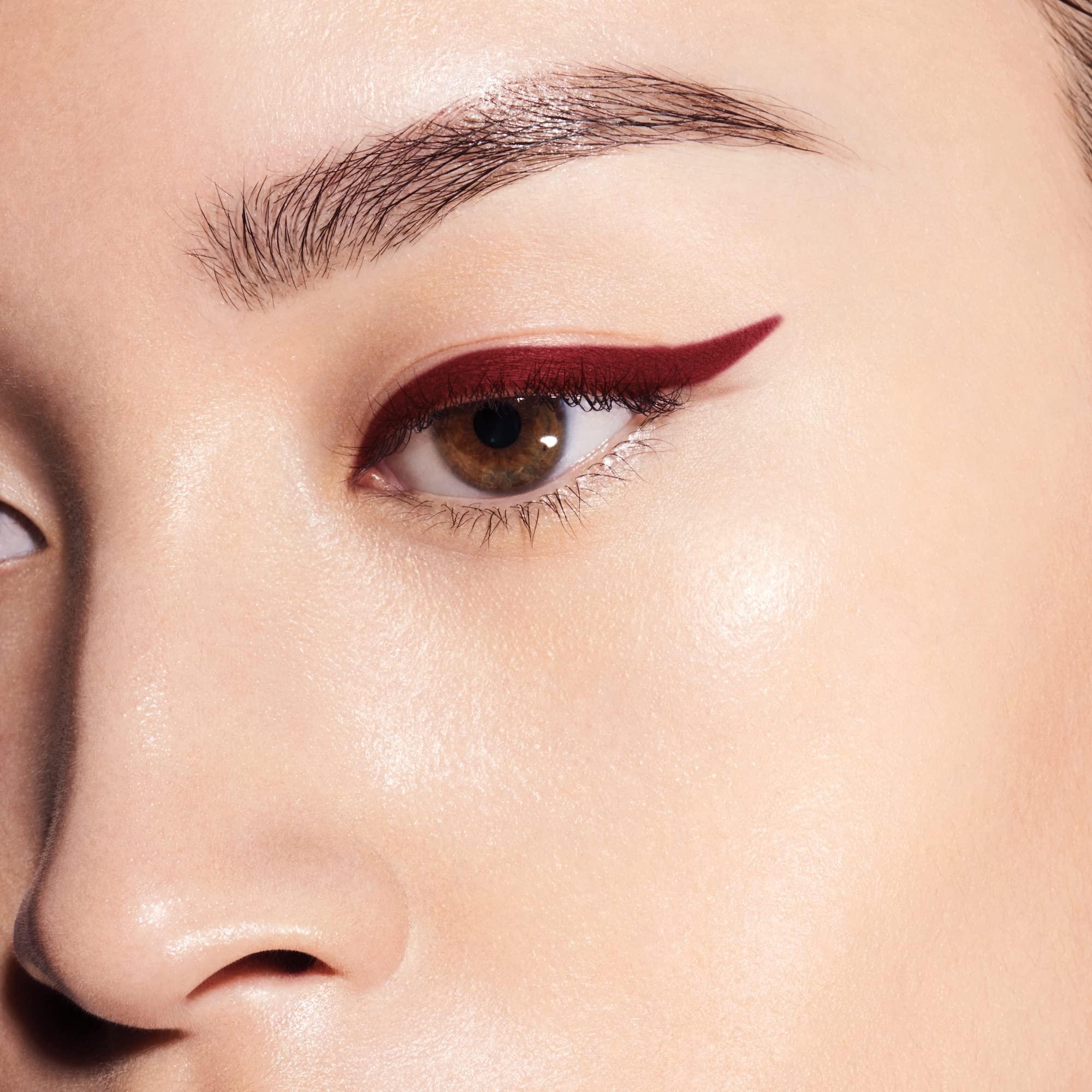 Shiseido Kajal InkArtist open showing tip and sponge