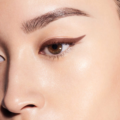 Shiseido eye pencil demonstrating usage as eyeliner