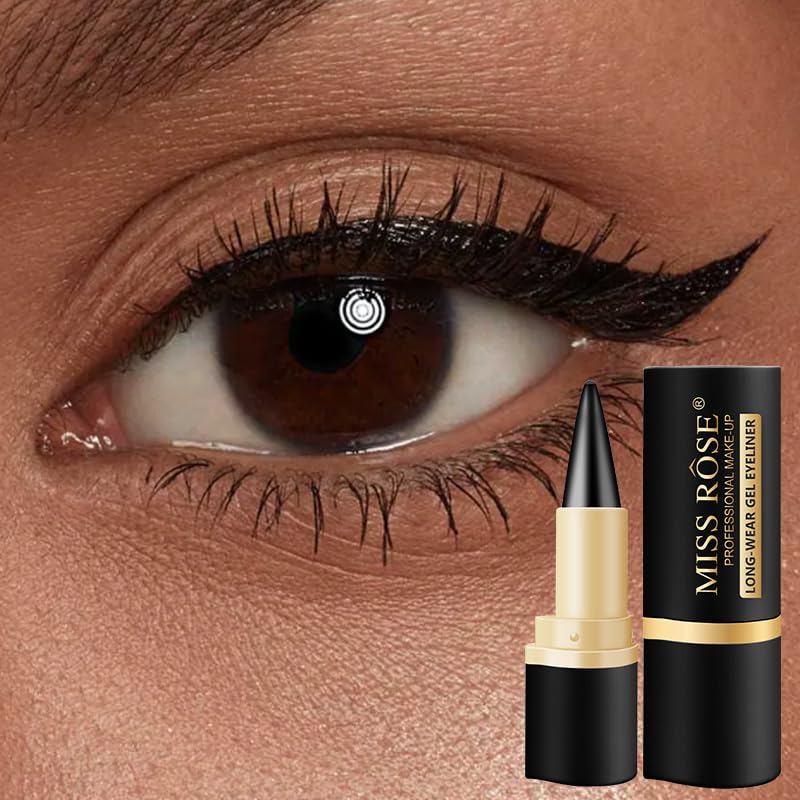 Smudge-proof matte gel eyeliner application example