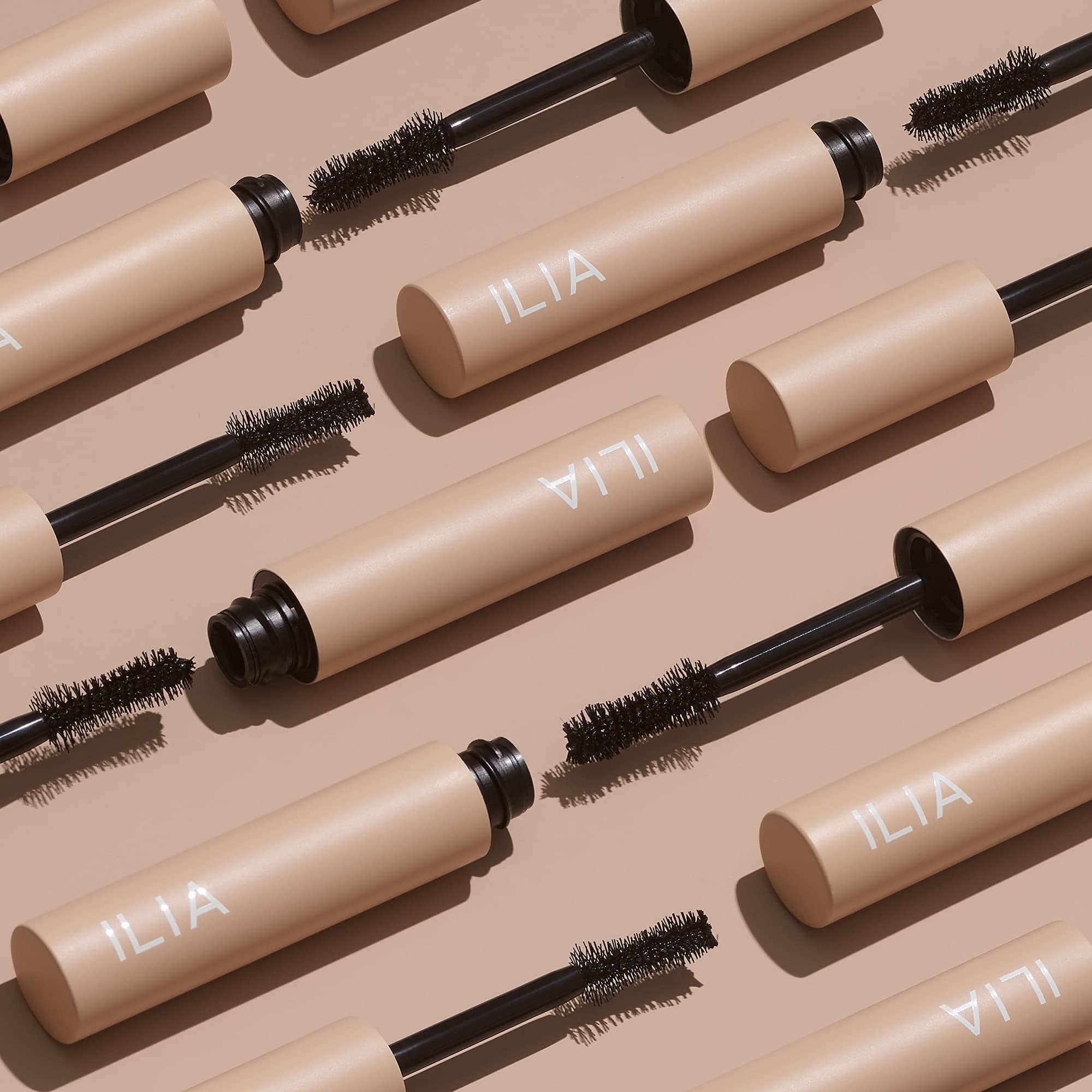 ILIA buildable volumizing mascara packaging showcasing the clean beauty product details