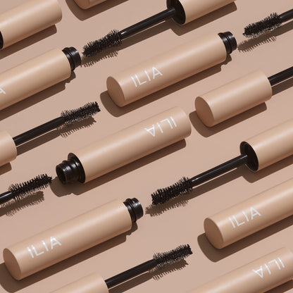 ILIA buildable volumizing mascara packaging showcasing the clean beauty product details