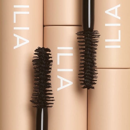 Sensitive eye safe mascara wand showcasing the detailed dense fiber bristles