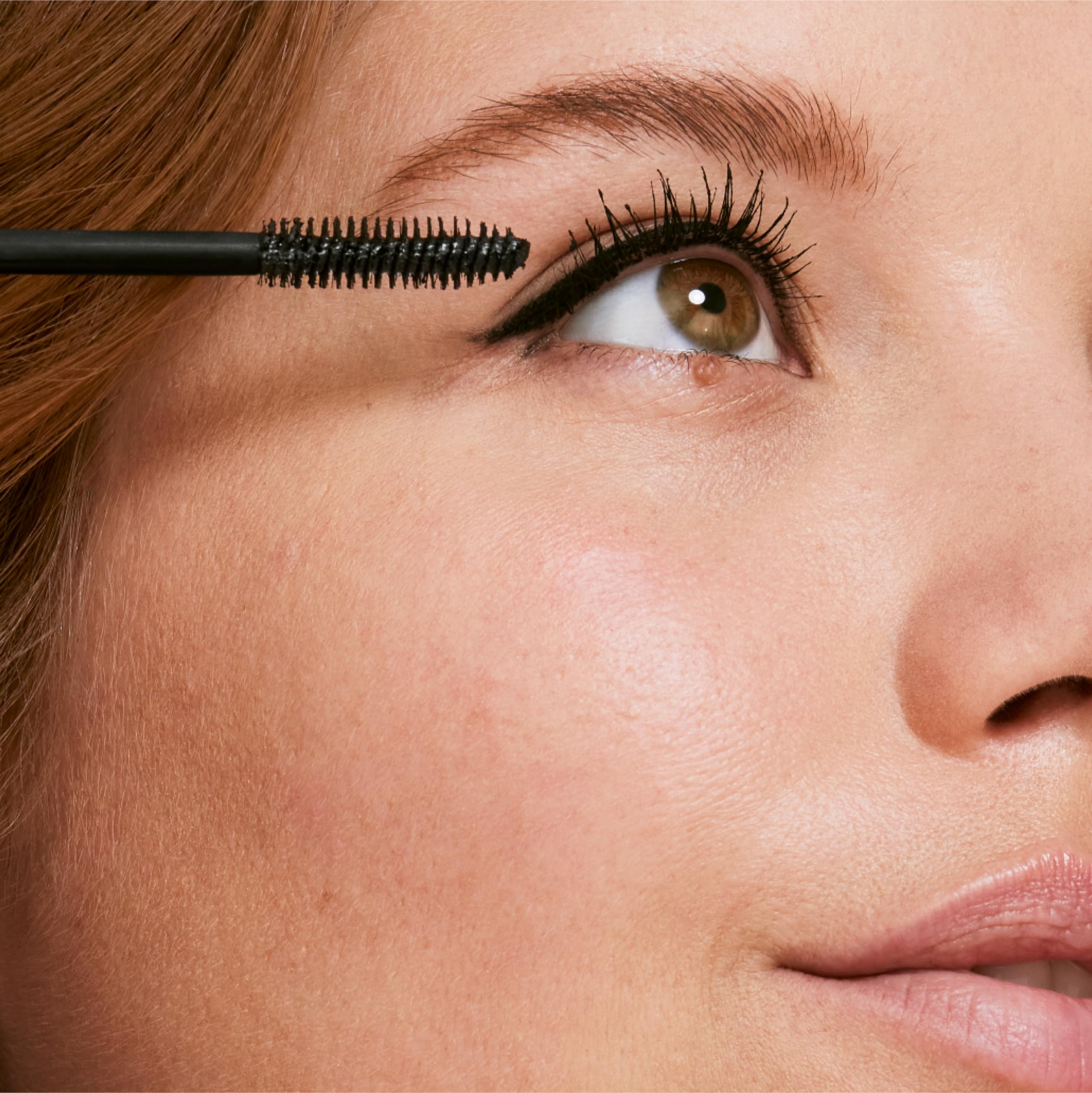 Clinique High Impact Waterproof Mascara branding on tube